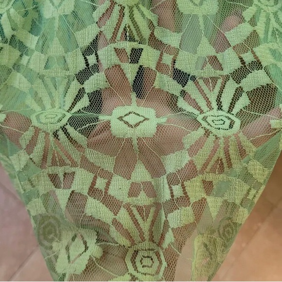 Vintage 1960s, 
House of NuMode cocktail dress sheer beaded midriff.
US 4. - Picture 7 of 9